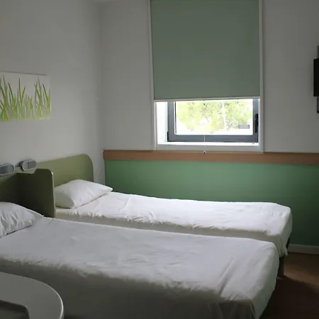 Ibis Budget Toulouse Aeroport Blagnac Exterior photo